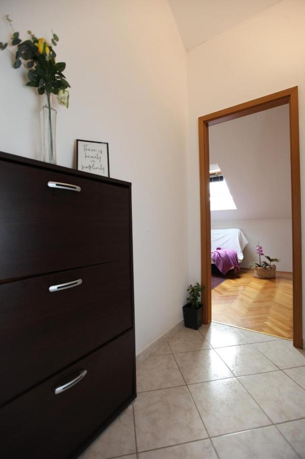 Vanja Apartment โตรกีร์ ภายนอก รูปภาพ
